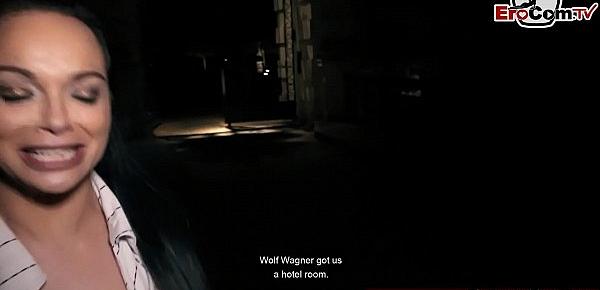 DEUTSCHE HAUSFRAU HAT SEXTREFFEN - Bei EroCom Date abgeschleppt mit dicken titten